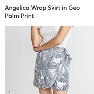 Marine Layer Black and White Leaf Print Fabric
Wrap skirt size small